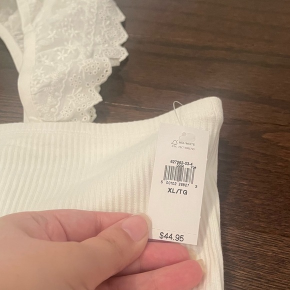 NWT GAP RIB EYELET FLUTTER SLEEVE TANK TOP - SIZE XL - Picture 3 of 8